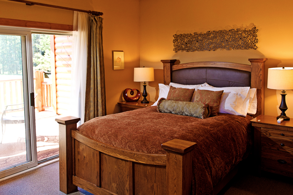 Loft Suite Bedroom | The Prairie Creek Inn