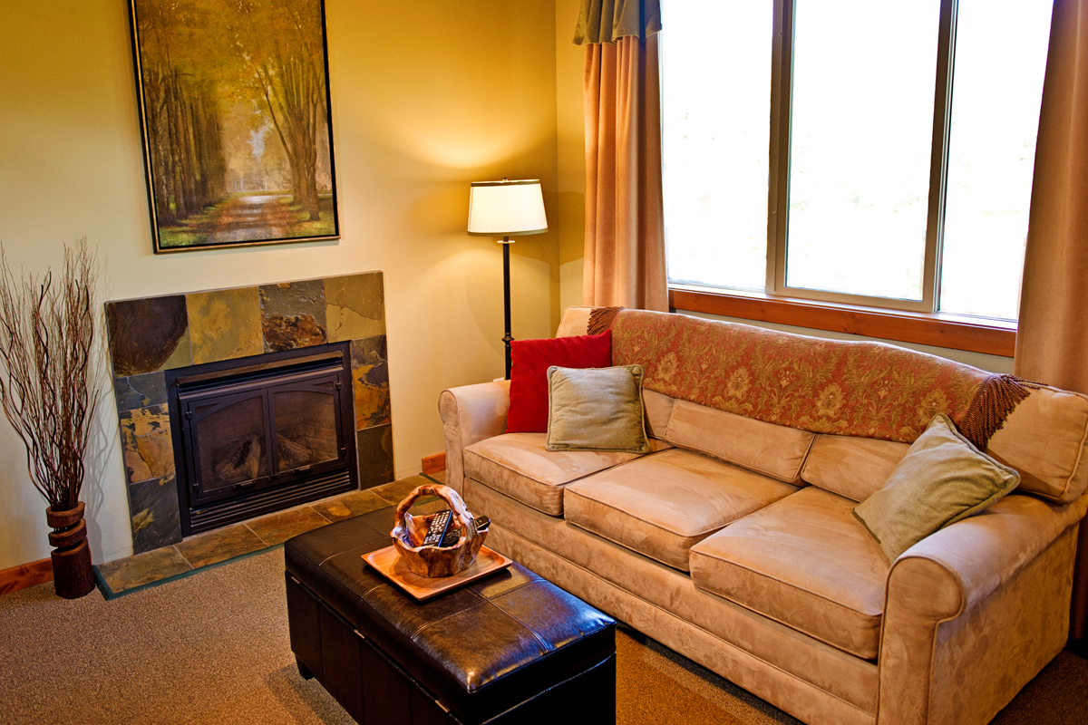 Loft Suite Living Room | The Prairie Creek Inn