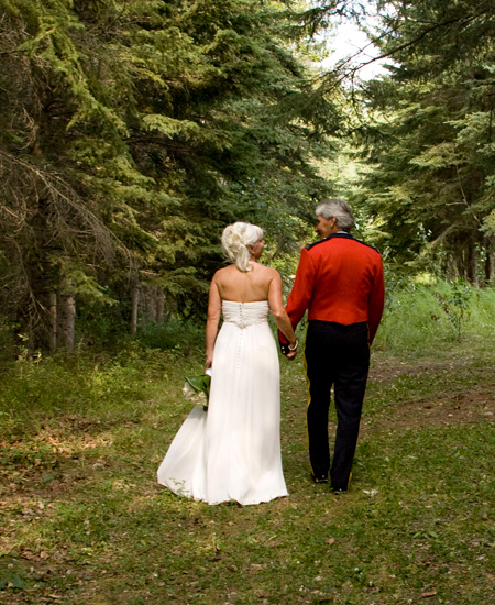 Romantic Exclusive Wedding in Forest at The Prairie Creek Inn