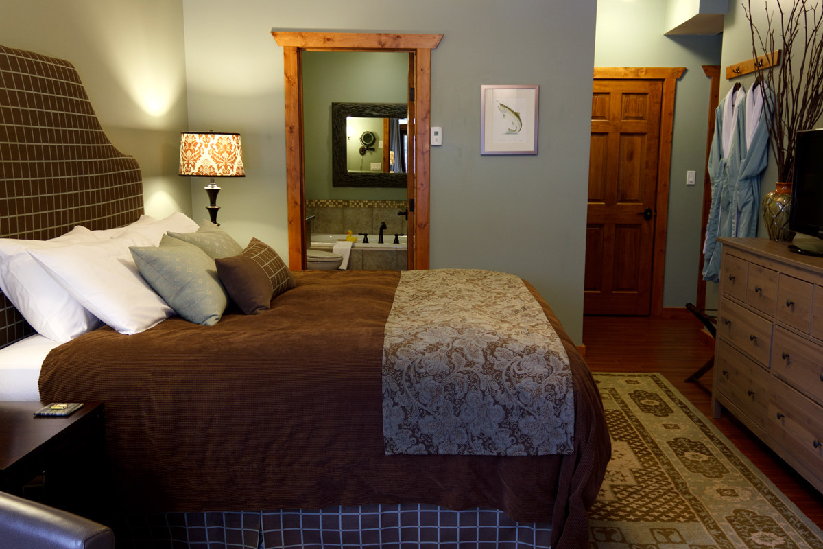 Brown Trout Suite | The Prairie Creek Inn