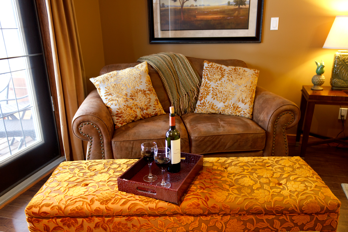 Golden Meadows Sitting Area | The Prairie Creek Inn