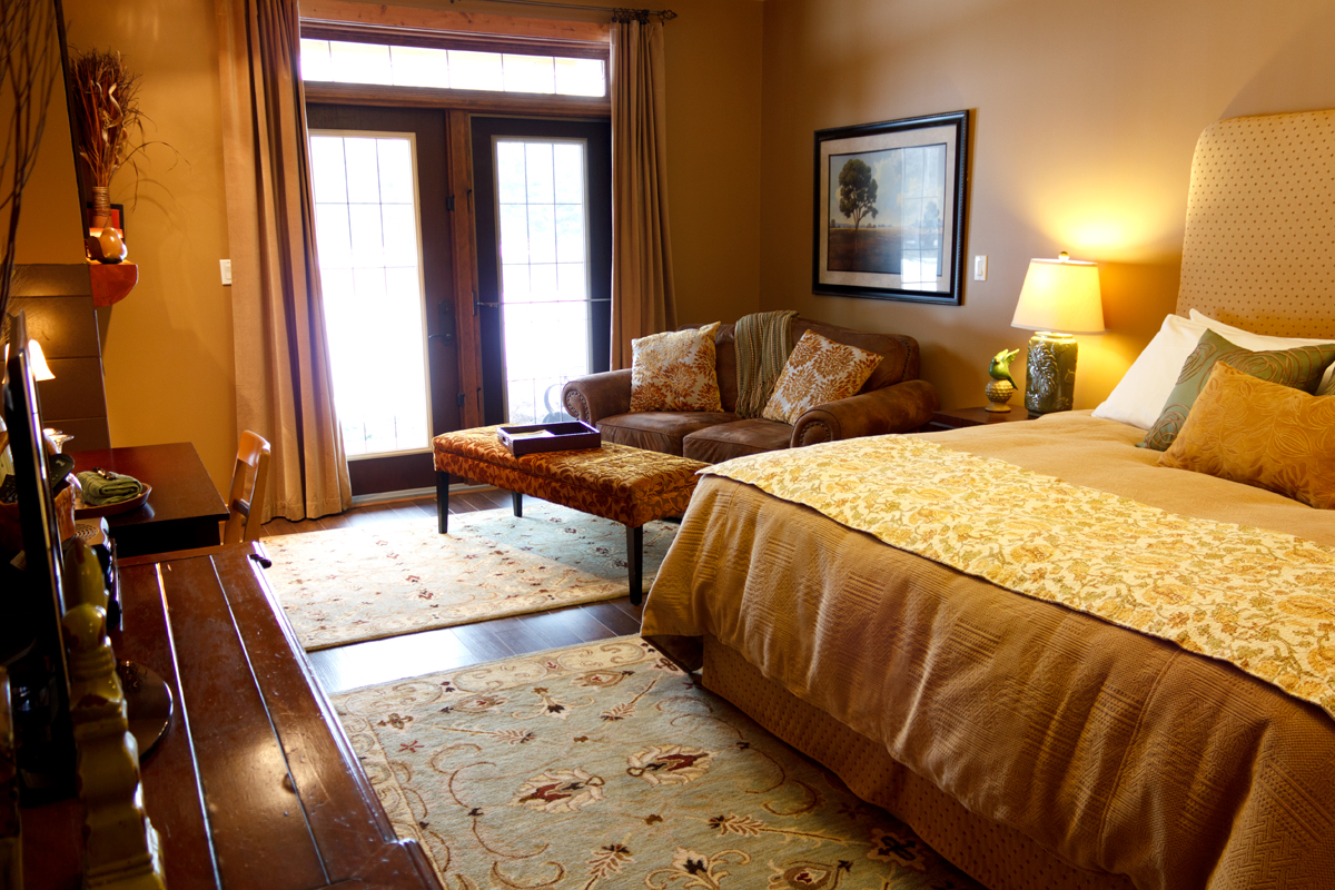 Golden Meadows Suite | The Prairie Creek Inn